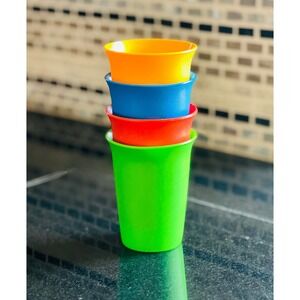 VINTAGE Tupperware Kids Small Juice Cups Primary Color Bell Tumblers Set of 4‎